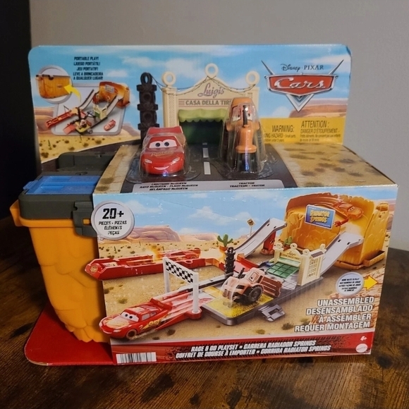 Disney Cars Racing Track with Red and Orange - Picture 2 of 4